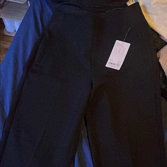 Athleta Endless Pant - Picture 5 of 8